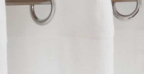 Cómo combinar las cortinas con el color de la pared y acertar en el dormitorio