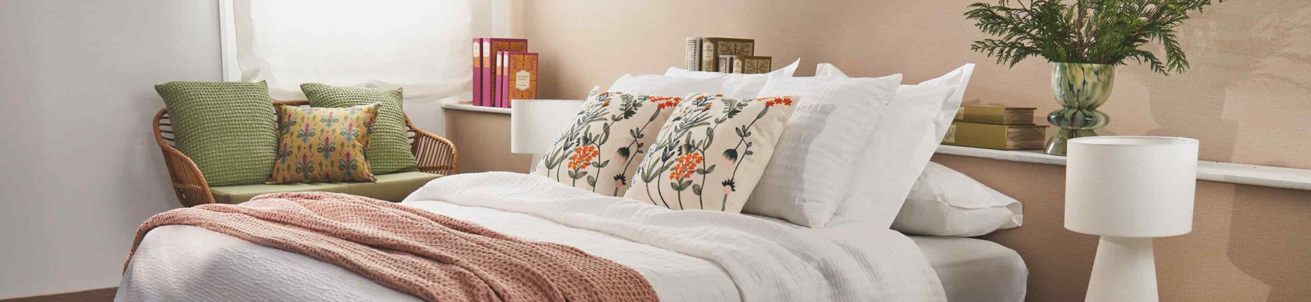 Claves para un dormitorio con estilo: textiles, colores y detalles que transforman